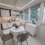 Lelle 아파트 *