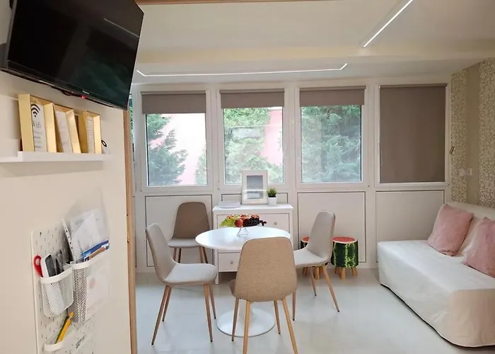 Lelle Apartment *